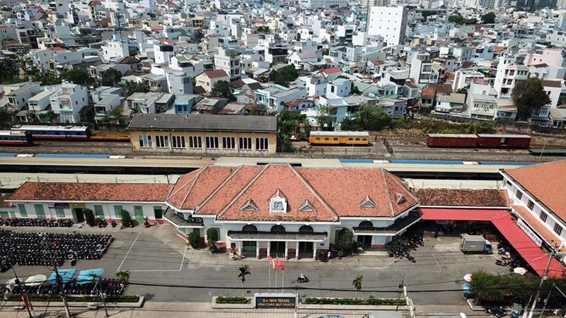 Ga tàu nằm tại trung tâm thành phố Nha Trang